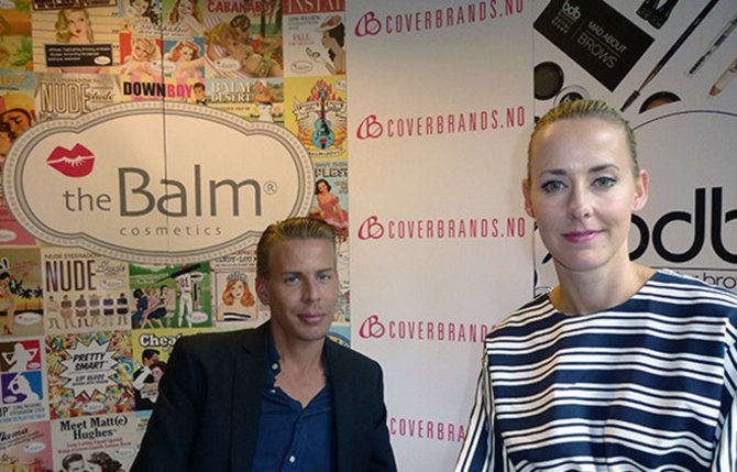 COVERBRANDS-DUOEN: Anders Julian Fagerli og Tone Elisabeth Pettersen møttes mens de studerte markedsføring i England. Siden 2009 har de sammen drevet en av Norges største nettbutikker i kategorien skjønnhet.